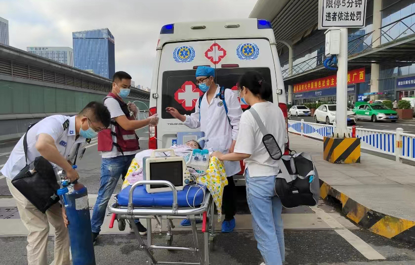 西青区救护车出租公司